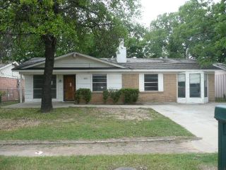 Foreclosed Home - 3225 FORESTDALE LN, 75180