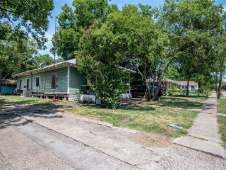 Foreclosed Home - 703 N JOSEPHINE ST, 75189
