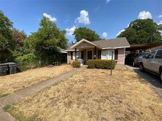 Foreclosed Home - 902 N JESTER AVE, 75211