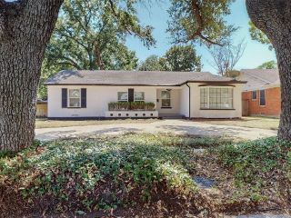 Foreclosed Home - 3202 SAN LUCAS AVE, 75228