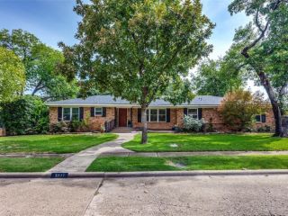 Foreclosed Home - 3111 WHITEHALL DR, 75229