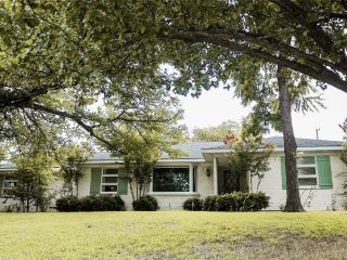 Foreclosed Home - 11314 HILLCREST RD, 75230
