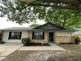 Foreclosed Home - 8536 CHARING CROSS LN, 75238