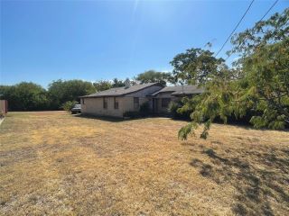 Foreclosed Home - 7808 S LANCASTER RD, 75241