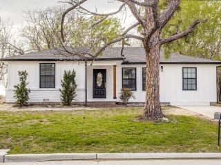 Foreclosed Home - 6008 SAYLE ST, 75402