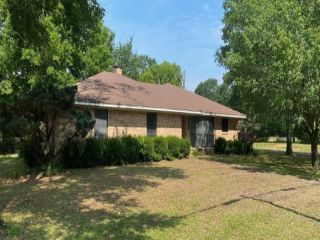 Foreclosed Home - 615 N MAIN ST, 75417