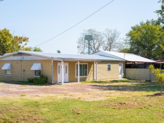 Foreclosed Home - 718 N MAIN ST, 75417