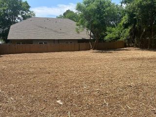 Foreclosed Home - 125 S CENTER ST, 75418