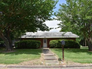 Foreclosed Home - 607 S EMMA ST, 75426