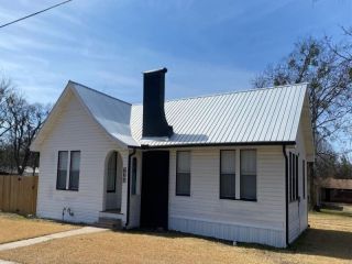 Foreclosed Home - 600 S EMMA ST, 75426