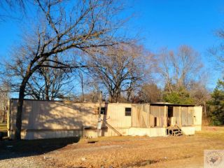 Foreclosed Home - 1709 E TAYLOR ST, 75426