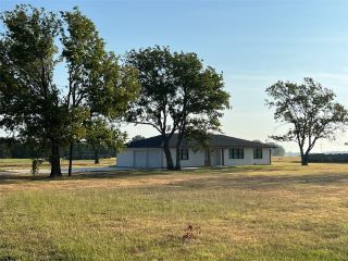 Foreclosed Home - 2581 FM 71, 75428