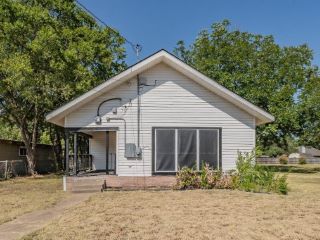 Foreclosed Home - 213 WINDOM ST, 75442