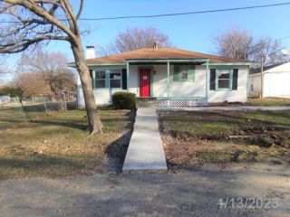 Foreclosed Home - 215 W OCONNELL ST, 75459