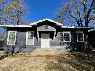 Foreclosed Home - List 100379420