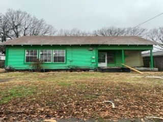 Foreclosed Home - 515 1ST ST NE, 75460