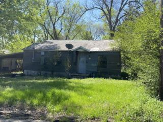 Foreclosed Home - List 100761675