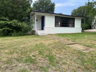 Foreclosed Home - 145 17TH ST NE, 75460