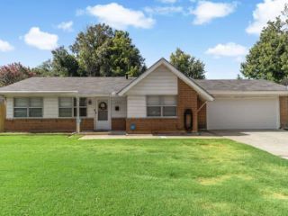Foreclosed Home - 2450 CYPRESS DR, 75460