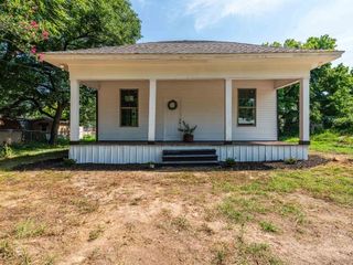 Foreclosed Home - 2120 E PRICE ST, 75460