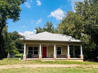 Foreclosed Home - 949 GROVE ST, 75460
