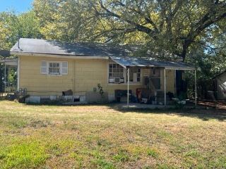 Foreclosed Home - 605 W CHERRY ST, 75460