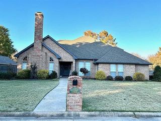 Foreclosed Home - 3015 WOOD HOLW, 75462