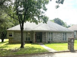 Foreclosed Home - 1330 36TH ST NE, 75462