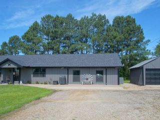 Foreclosed Home - 430 COUNTY ROAD 42230, 75462