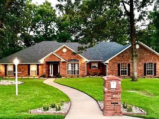 Foreclosed Home - 207 WOODED HILLS DR, 75473