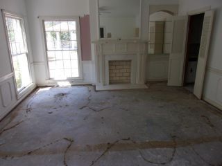 Foreclosed Home - 517 LEE ST, 75482