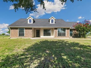 Foreclosed Home - 111 HARLI DR, 75490