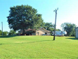 Foreclosed Home - 1008 GILMER RD, 75494