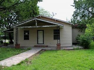 Foreclosed Home - 309 S SAN ANTONIO ST, 75496