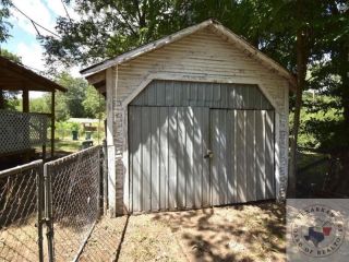 Foreclosed Home - 1820 W 15TH ST, 75501