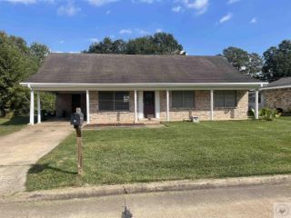 Foreclosed Home - 8 N PINEWOOD DR, 75501