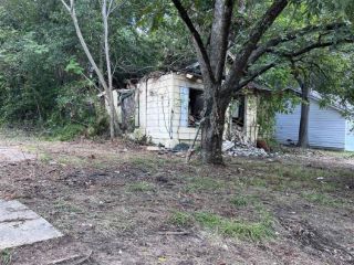 Foreclosed Home - 1618 W 15TH ST, 75501