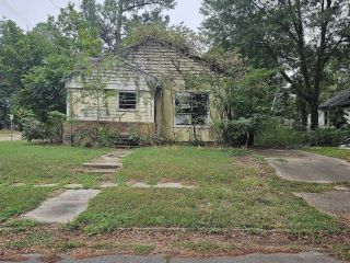 Foreclosed Home - 1503 W 9TH ST, 75501
