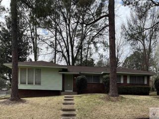 Foreclosed Home - 1 HOLIDAY LN, 75503
