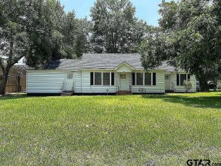 Foreclosed Home - 205 W MILLER ST, 75551
