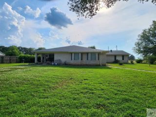 Foreclosed Home - 220 CAMELIA AVE, 75561