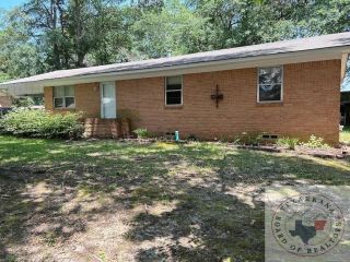 Foreclosed Home - 111 PECAN ST, 75563