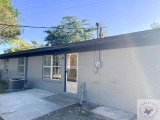 Foreclosed Home - 702 ANDERSON ST, 75570