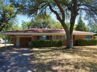 Foreclosed Home - 1207 GLENCREST LN, 75601