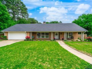 Foreclosed Home - 2104 LIVINGSTON ST, 75601