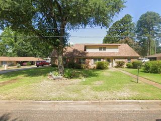 Foreclosed Home - 1611 WILLOWVIEW ST, 75604