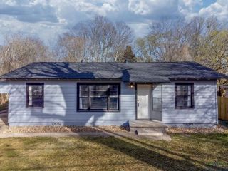 Foreclosed Home - 502 TIMBERLINE DR, 75604
