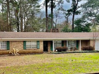 Foreclosed Home - 804 LINCOLN DR, 75604