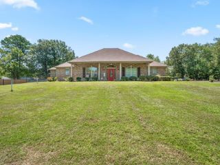 Foreclosed Home - 2102 GEORGE RICHEY RD, 75604
