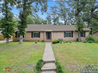 Foreclosed Home - 2306 FLEETWOOD DR, 75605